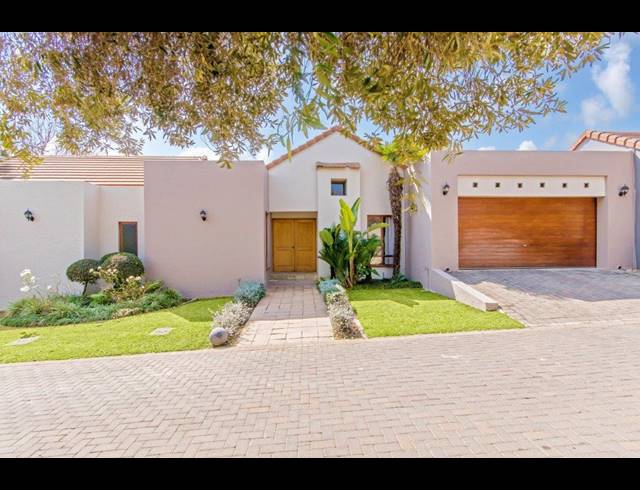 3 BEDROOM HOUSE FOR SALE IN CEDAR LAKES